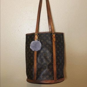 Louis Vuitton 💜 SOLD 💜